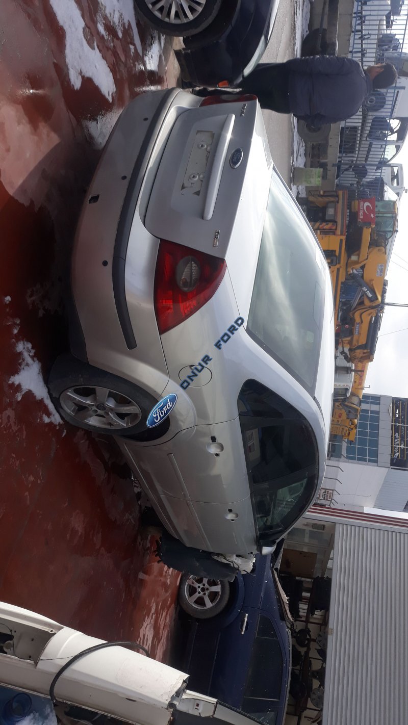 ford focus çıkma yedek parça